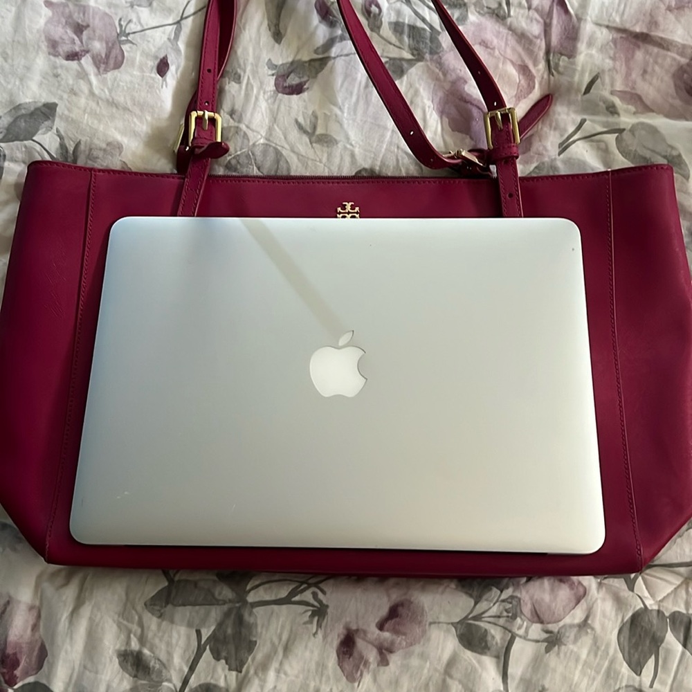 Tory Burch pink saffiano leather tote!🩷 - Picture 17 of 17